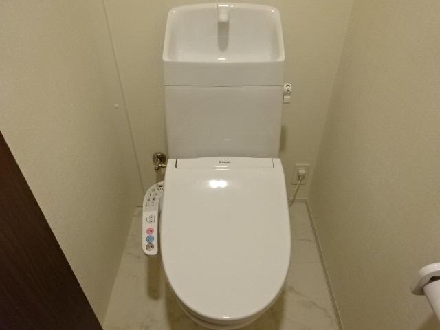 トイレ　シャワー付トイレ