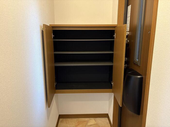 玄関　シューズボックス