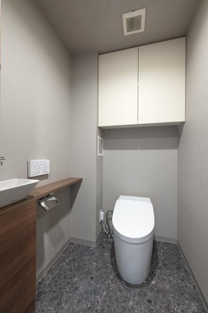 トイレ　※写真は同タイプ住戸です。