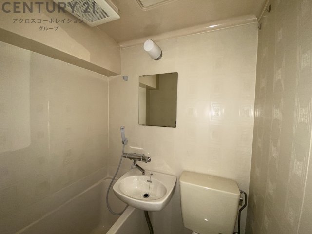 洗面設備　浴室内に洗面台がついてます☆