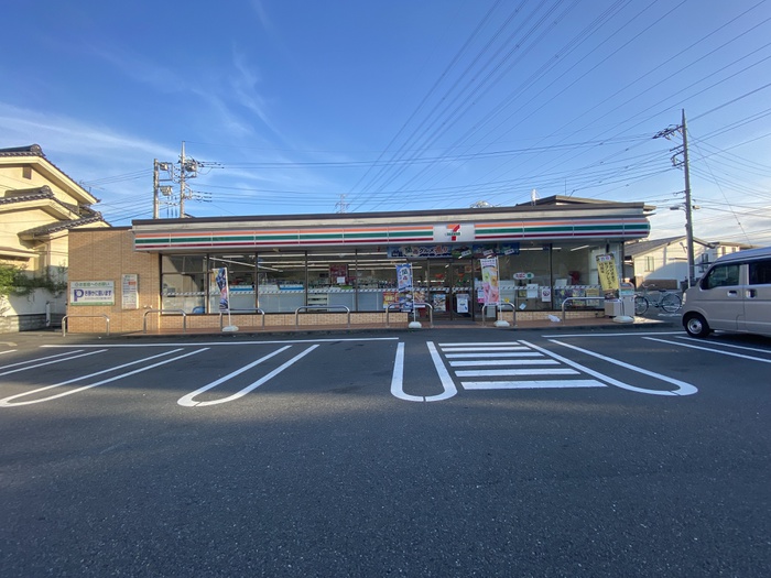 コンビニ　セブンイレブン八王子東中野店（コンビニ）まで563m