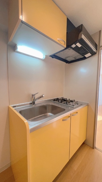 キッチン　コンパクトなキッチンで掃除もラクラク