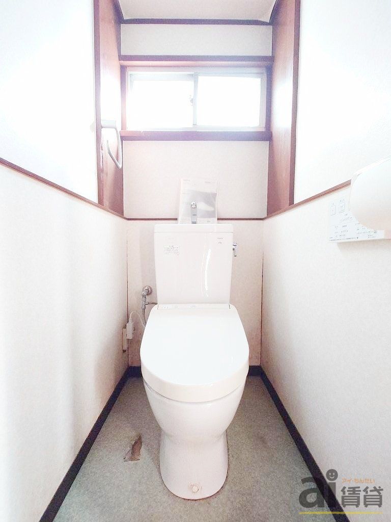 トイレ　※同仕様写真