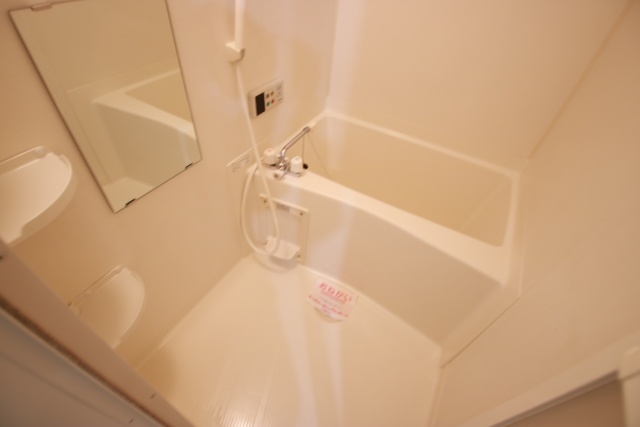 バス・シャワールーム　※別室の参考写真の為、現況優先です。