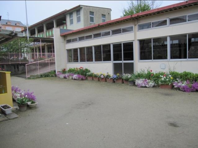 中学校　奈良市立京西中学校（中学校）まで1097m