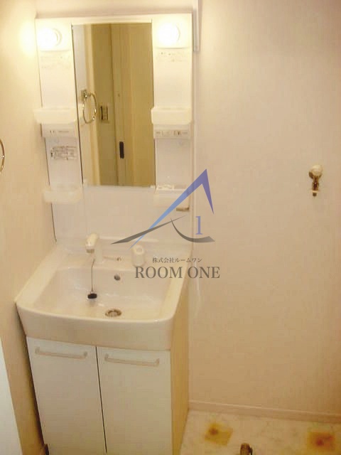 洗面設備　独立洗面台です。