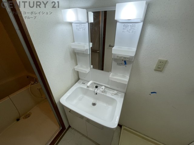 洗面設備　洗面化粧台付き！