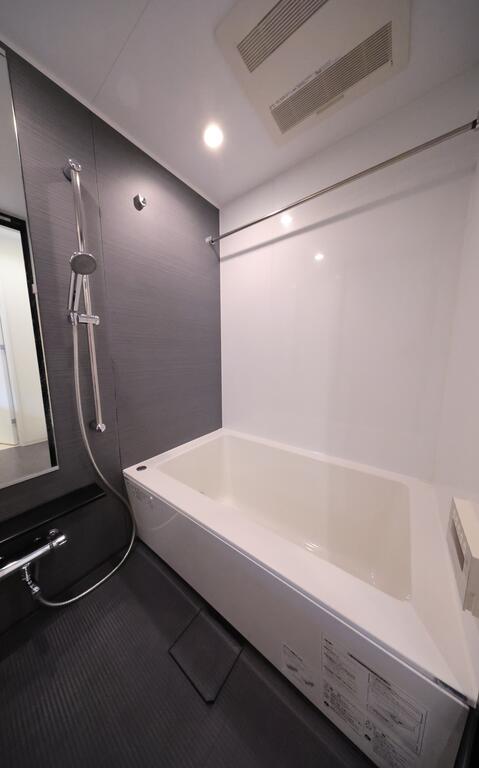 バス・シャワールーム　バスルーム