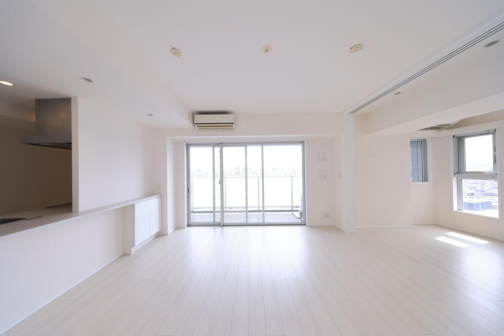 居室・リビング　内観1