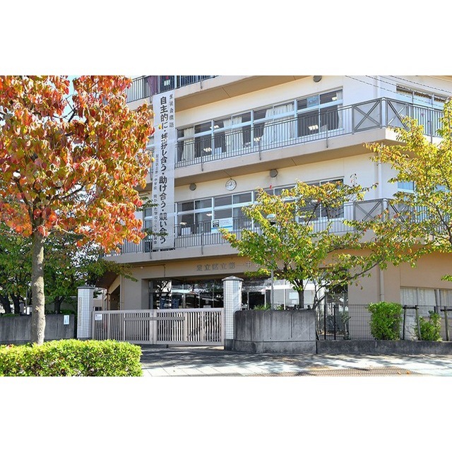 中学校　第一中学校（中学校）まで1600m