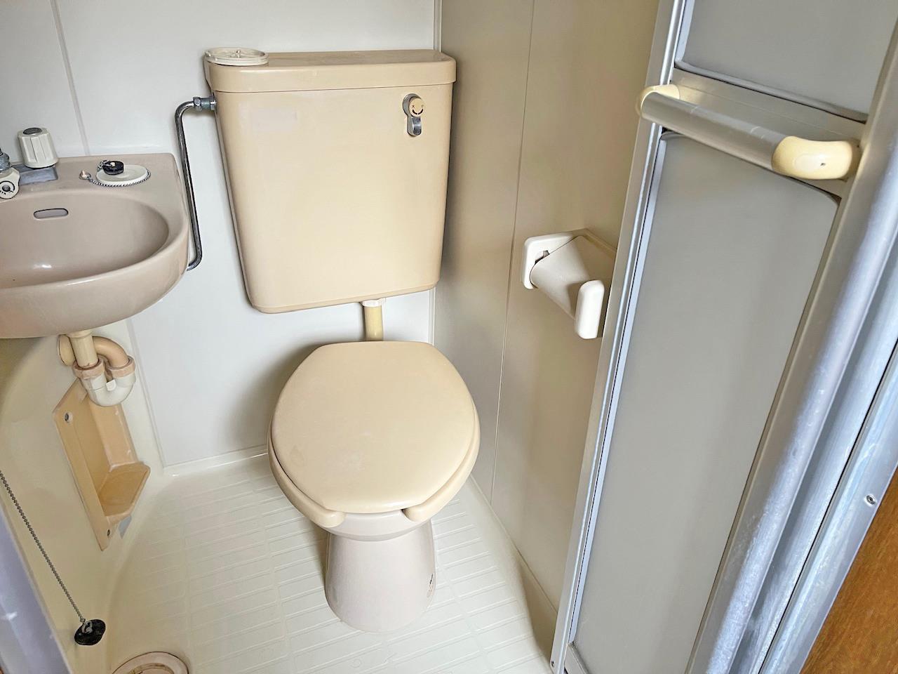 トイレ　トイレ