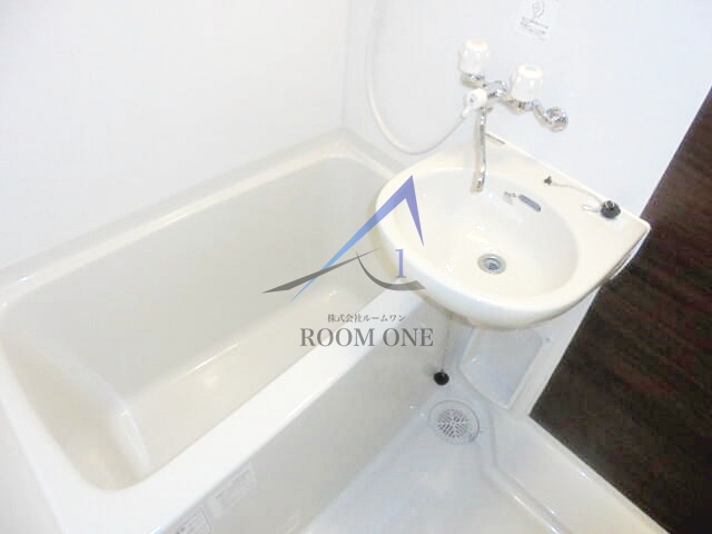 バス・シャワールーム　お風呂です。