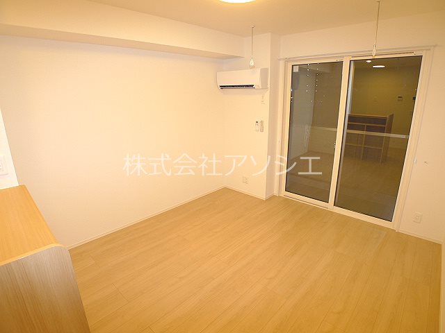 居室・リビング　同タイプのイメージ写真です。