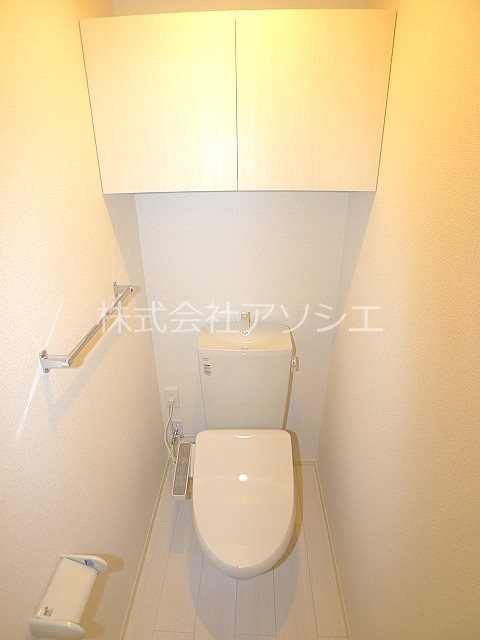 トイレ　同タイプのイメージ写真です。