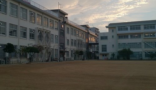 中学校　神戸市立原田中学校（中学校）まで363m