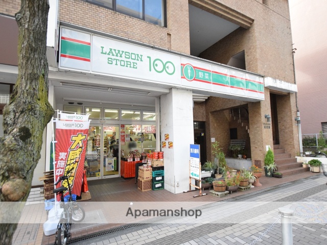 コンビニ　ローソンストア１００（コンビニ）まで186m