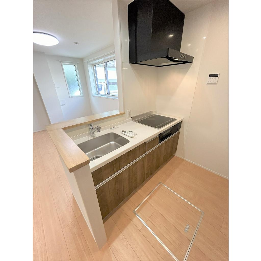 キッチン　コンパクトなキッチンで掃除もラクラク