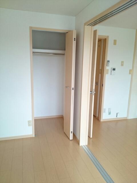 セキュリティ　収納