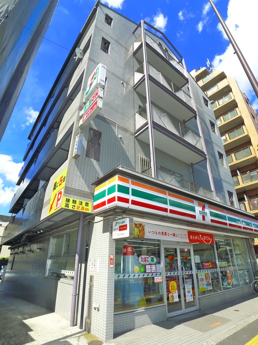 コンビニ　セブンイレブン千住桜木（コンビニ）まで350m
