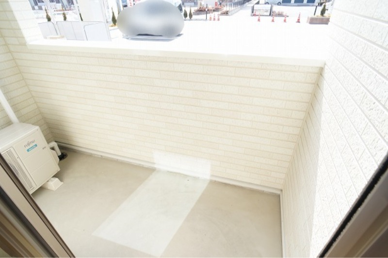 バルコニー　図面と現状に相違がある場合には現状を優先