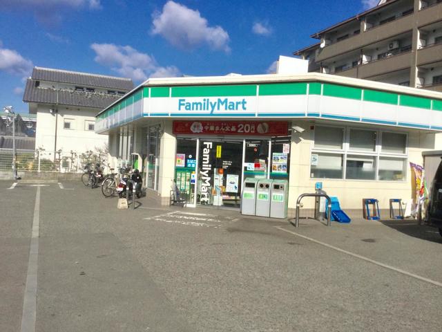 コンビニ　ファミリーマート泉大津豊中店（コンビニ）まで493m