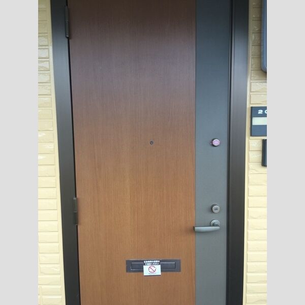 玄関　玄関ドア