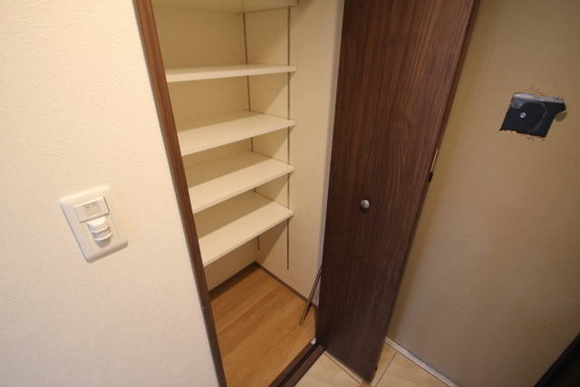 玄関　※モデルルームの写真です。