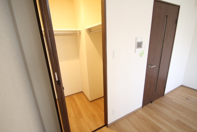 収納　※モデルルームの写真です。