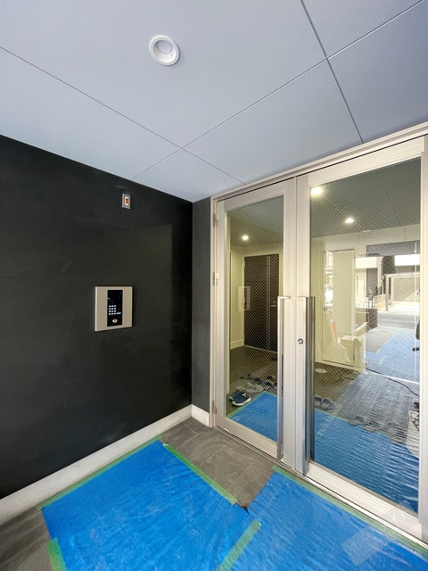 エントランス　オートロック付きで部外者シャットアウト♪