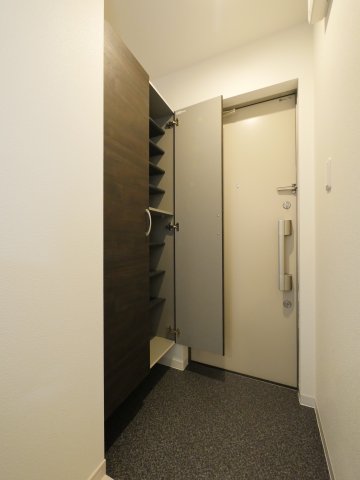 玄関　落ち着いた雰囲気の玄関