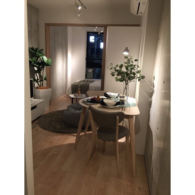 居室・リビング　※家具・家電の備え付けはありません