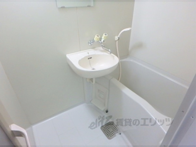 バス・シャワールーム　バス