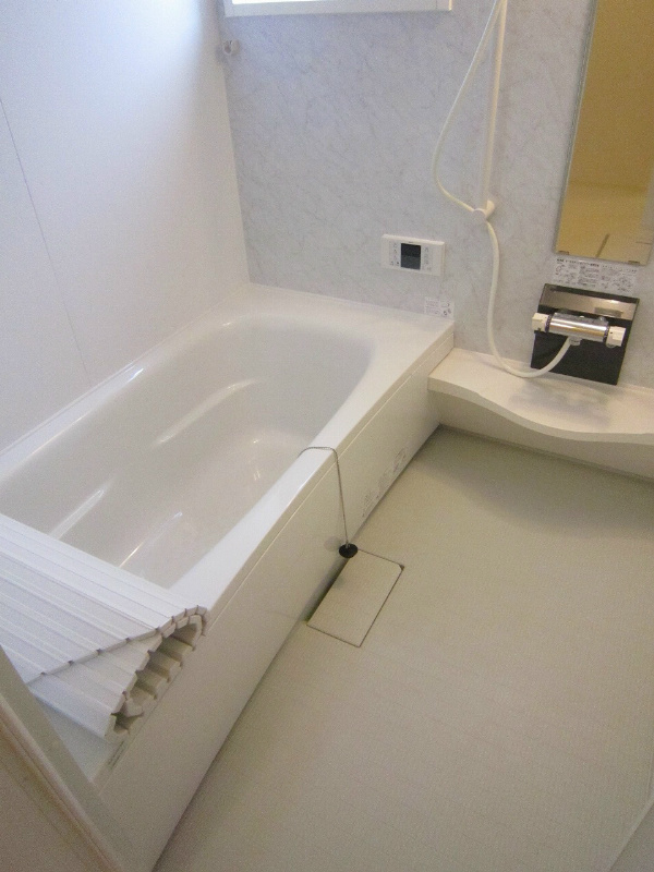 バス・シャワールーム　※別部屋参考写真