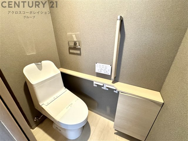 トイレ　温水洗浄便座機能付き♪