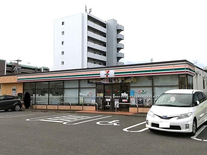 コンビニ　セブンイレブン宮崎松橋1丁目店（コンビニ）まで337m