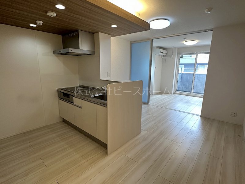 居室・リビング　※別号室参考写真