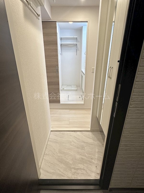 玄関　※別号室参考写真