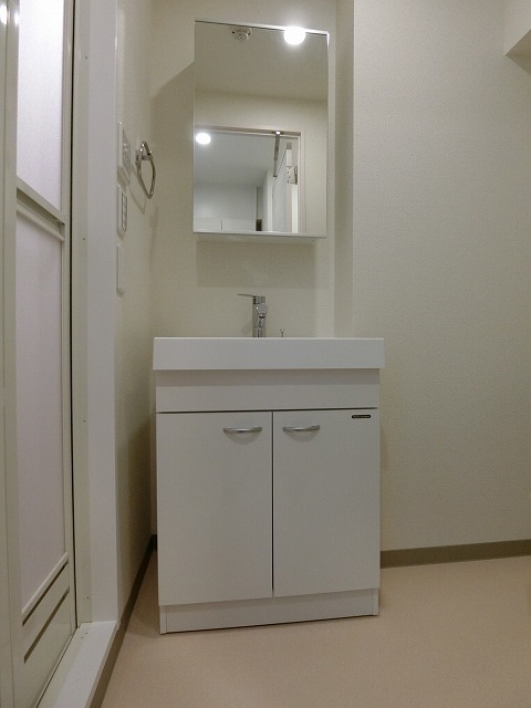 洗面設備　★独立した洗面台です★