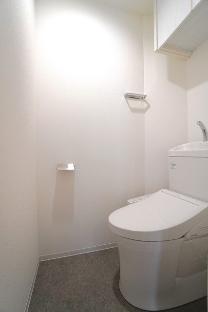 トイレ　※写真は同タイプ住戸です。