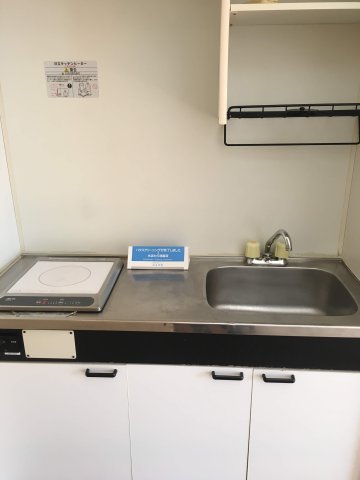 キッチン　コンパクトなキッチンで掃除もラクラク