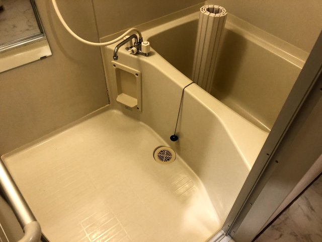 バス・シャワールーム　きれいなお風呂です