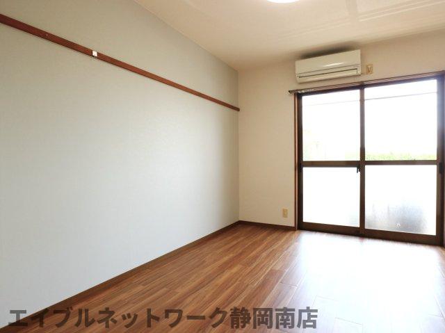 その他部屋・スペース　同イメージ（205号室は横窓有り）