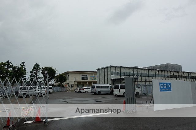 小学校　奥田北小学校（小学校）まで644m