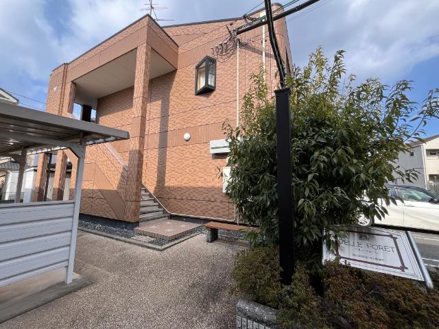 建物外観　外観写真（昼）