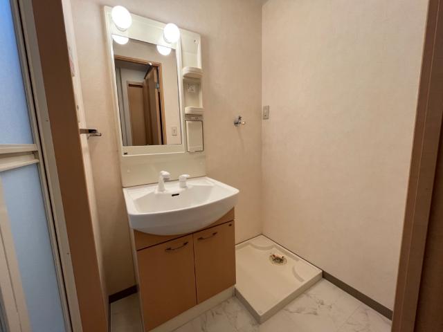 洗面設備　洗髪洗面化粧台