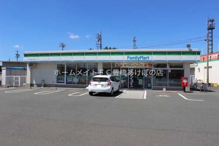 コンビニ　ファミリーマート豊橋富士見台店（コンビニ）まで728m