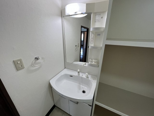 洗面設備　独立洗面化粧台付きでおすすめです！