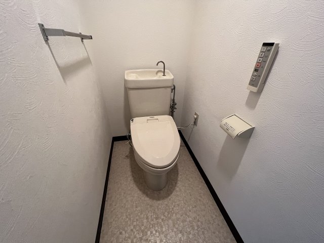 トイレ　温水洗浄便座付きでおすすめ！