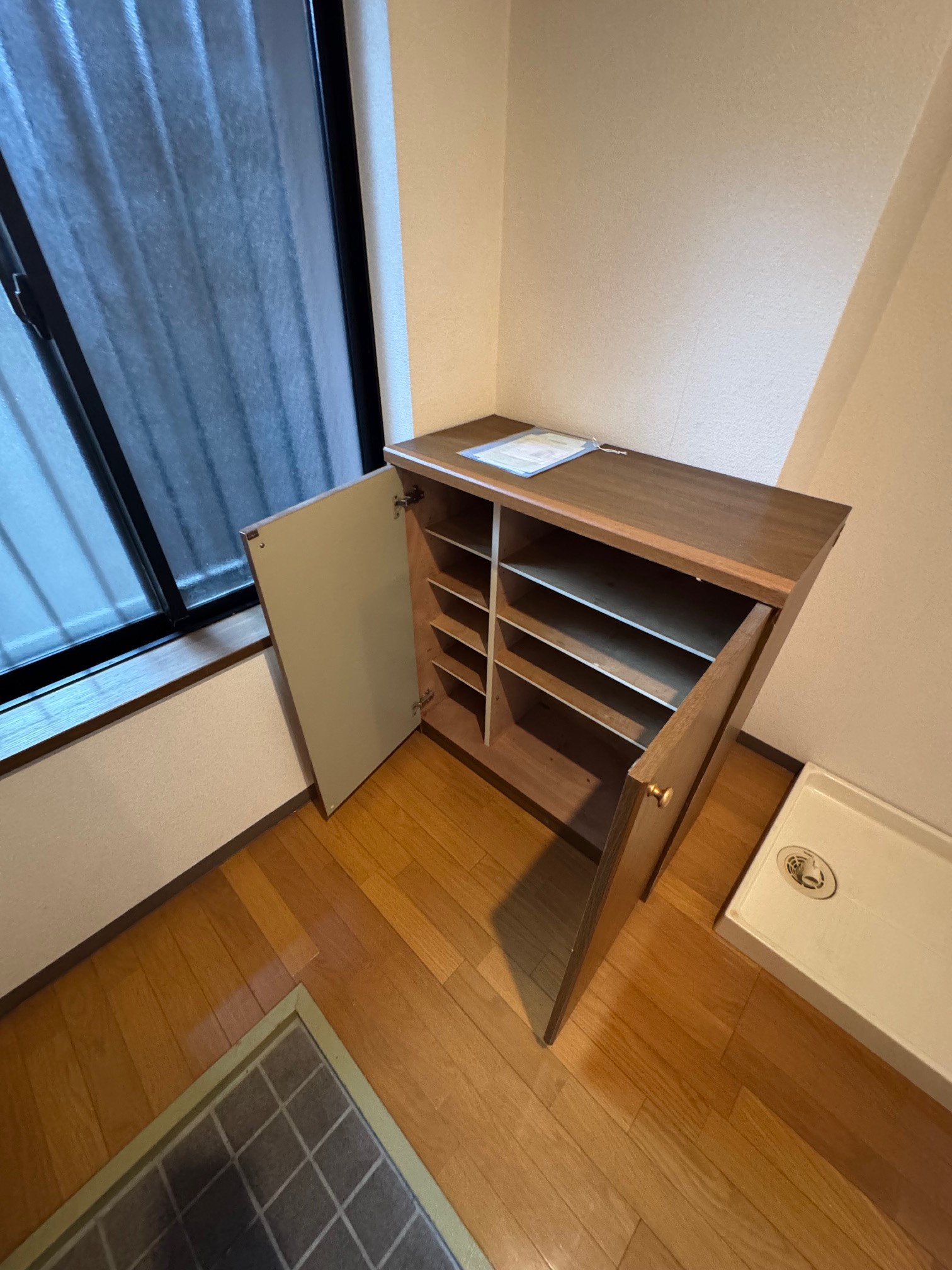 収納　シューズBOX