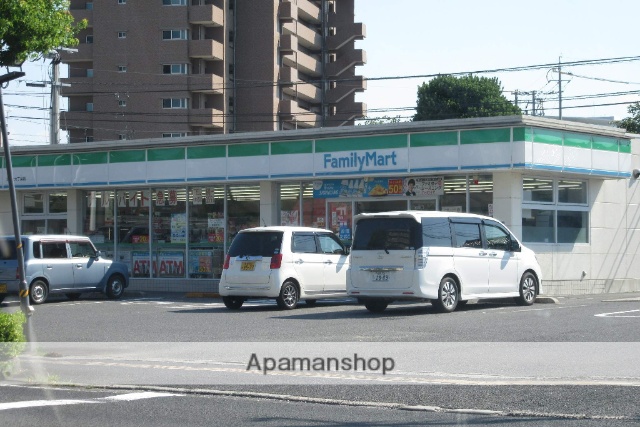 コンビニ　ファミリーマート浜乃木六丁目店（コンビニ）まで600m